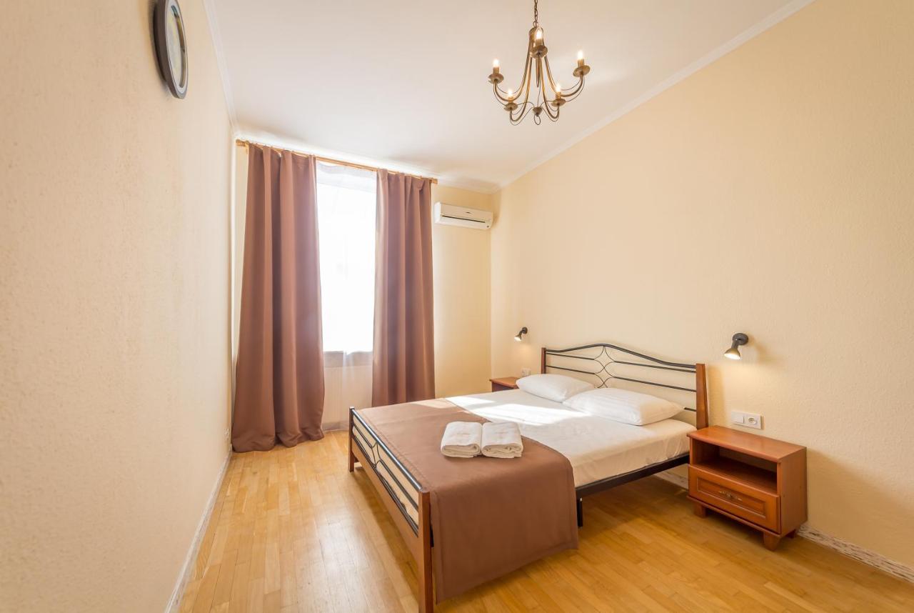 Apartment With Jacuzzi And View On Khreschatyk