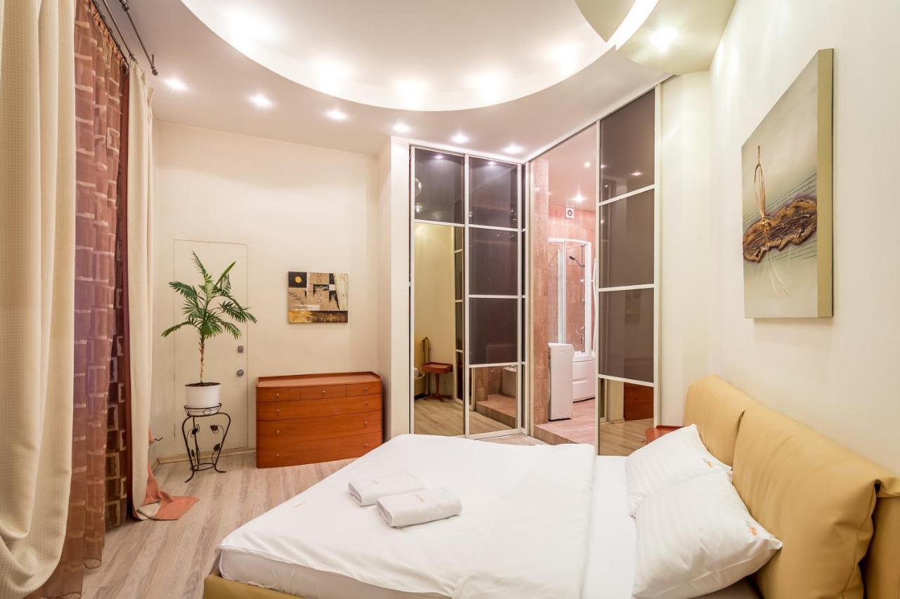 With Jacuzzi And View On Khreschatyk Apartment Kiew