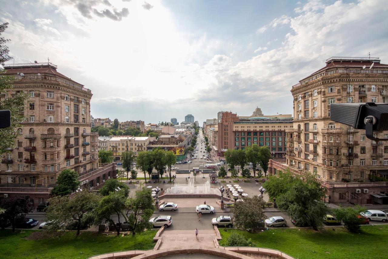 With Jacuzzi And View On Khreschatyk Apartment