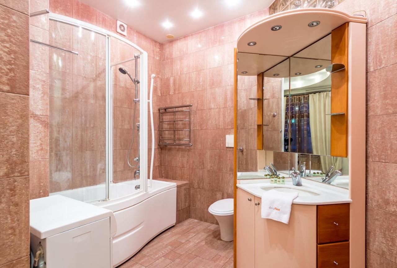With Jacuzzi And View On Khreschatyk Apartment *